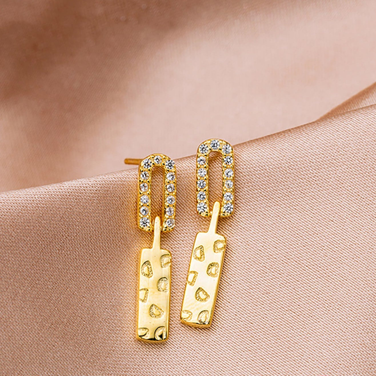 【SilverE1】 925 Sterling Silver Stud Earrings