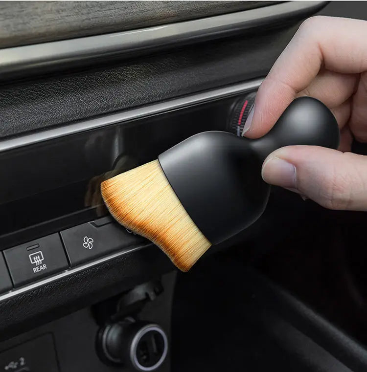 🔥Buy 1 Get 1 Free🔥Car Cleaning Soft Brush With Cover