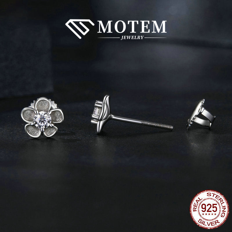 【E10 Flower】 925 Sterling Silver Moissanite Stud Earrings - MOTEMCO