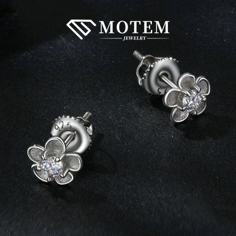 【E10 Flower】 925 Sterling Silver Moissanite Stud Earrings - MOTEMCO