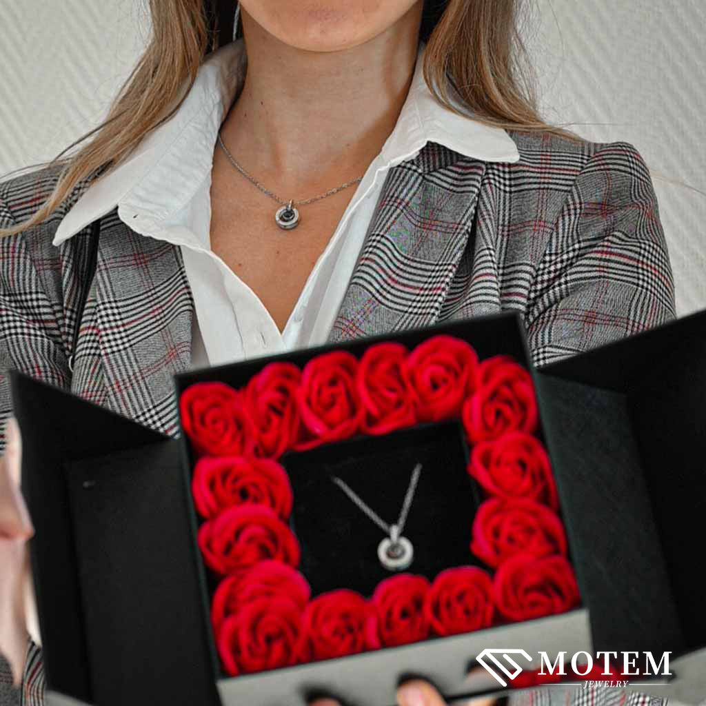16 Mini Roses Jewelry Box with Love Necklace Set