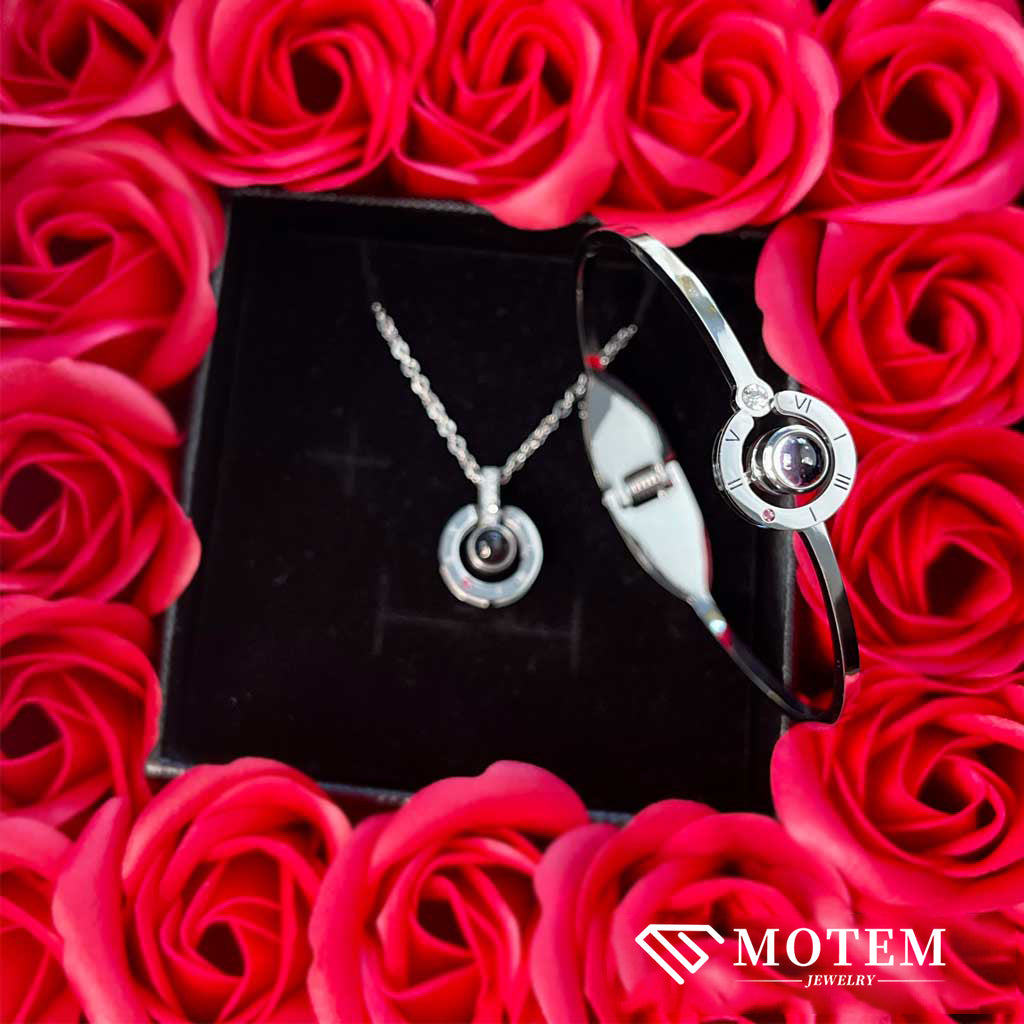 16 Mini Roses Jewelry Box with Love Necklace Set